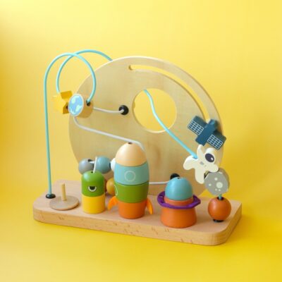 kosmos dyrvena igrachka