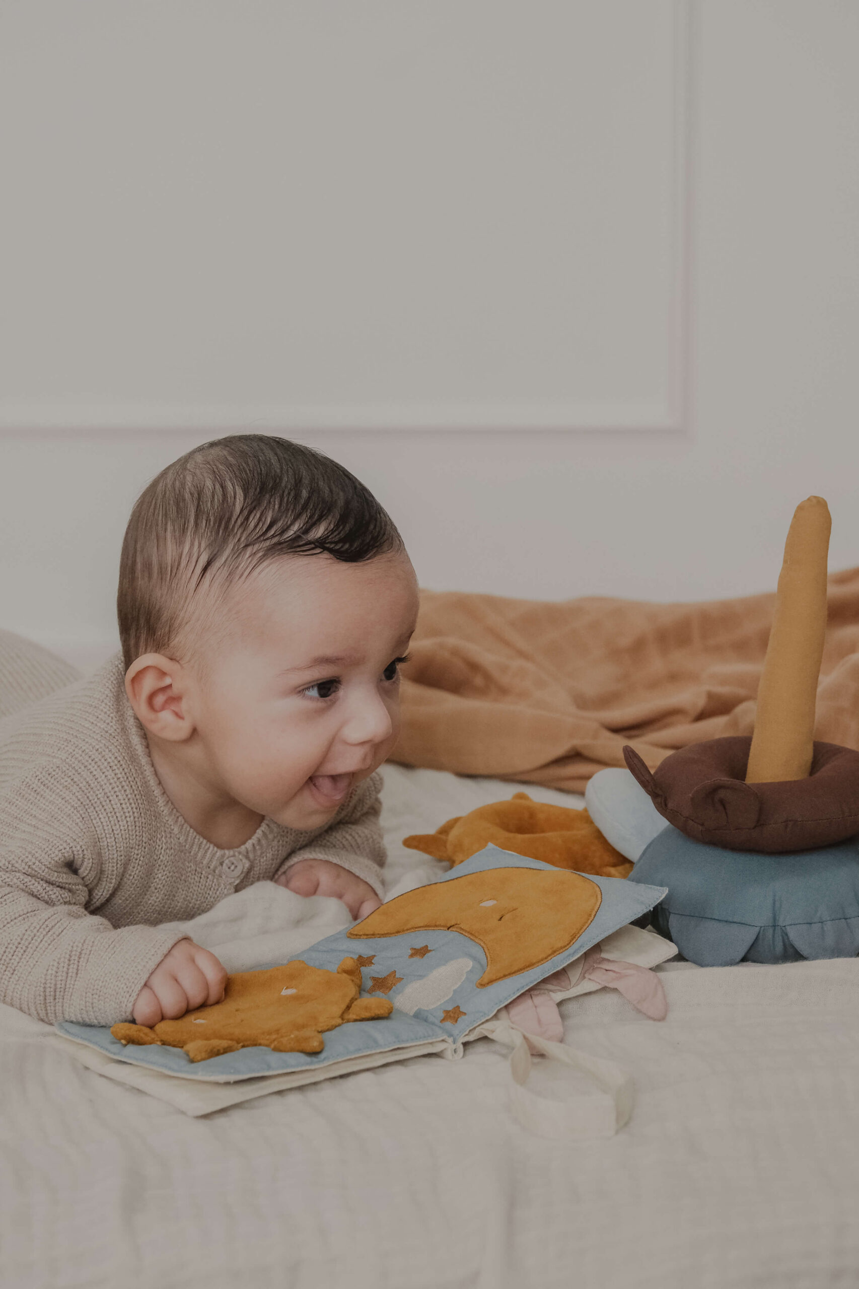 bebeshka igrachka kula za nanizvane